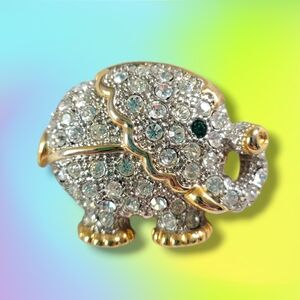 Cute VTG Gold Tone Pave Crystal Elephant Brooch